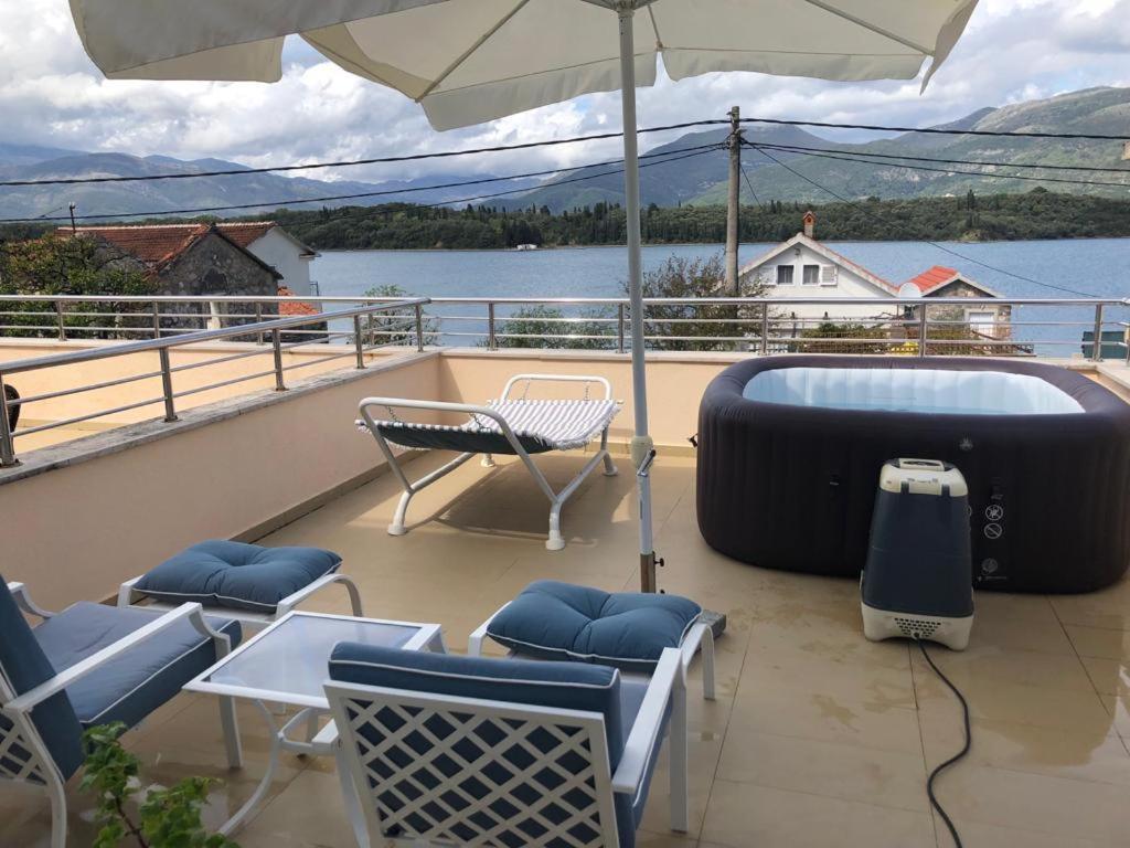 Riverside Villa Tivat Rum bild