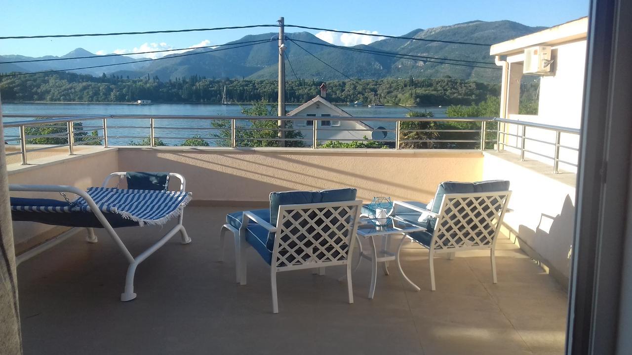Riverside Villa Tivat Exteriör bild