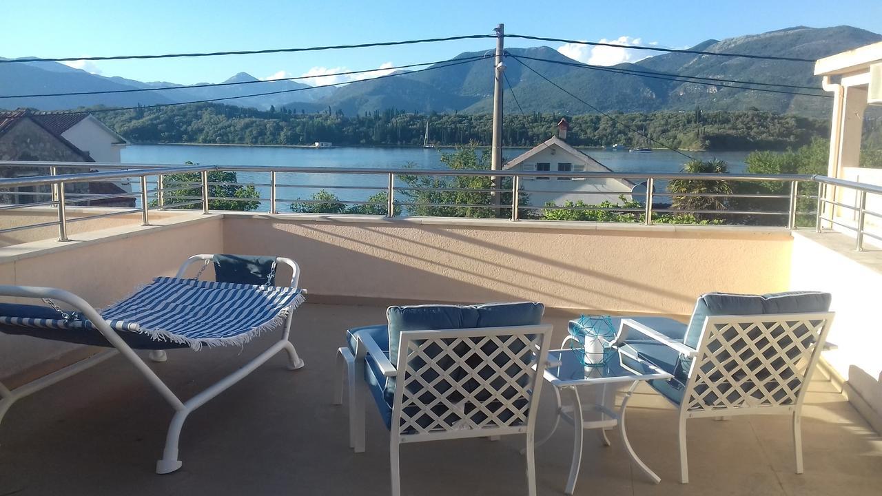 Riverside Villa Tivat Exteriör bild