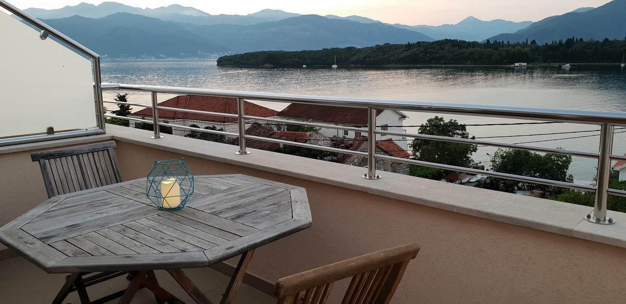 Riverside Villa Tivat Exteriör bild